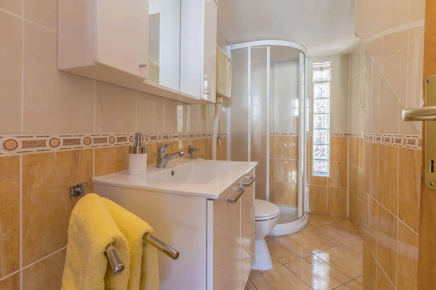 Holiday home Nur 100 Meter Zum Sandstrand Mit Mediterranem Garten Crikvenica